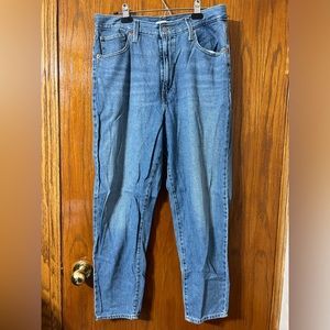 Levi’s High Waisted Mom Jeans